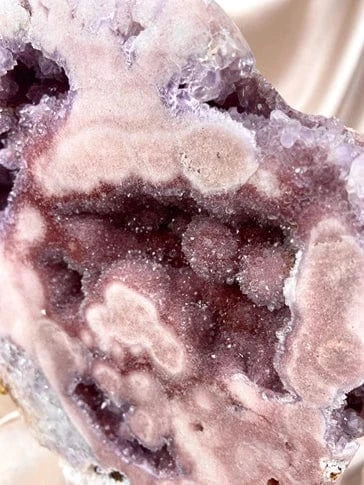 Esté Crystals crystal Alana Pink Amethyst Slab with Stand