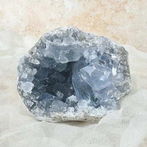 Esté Crystals crystal Ceil Celestite Cluster