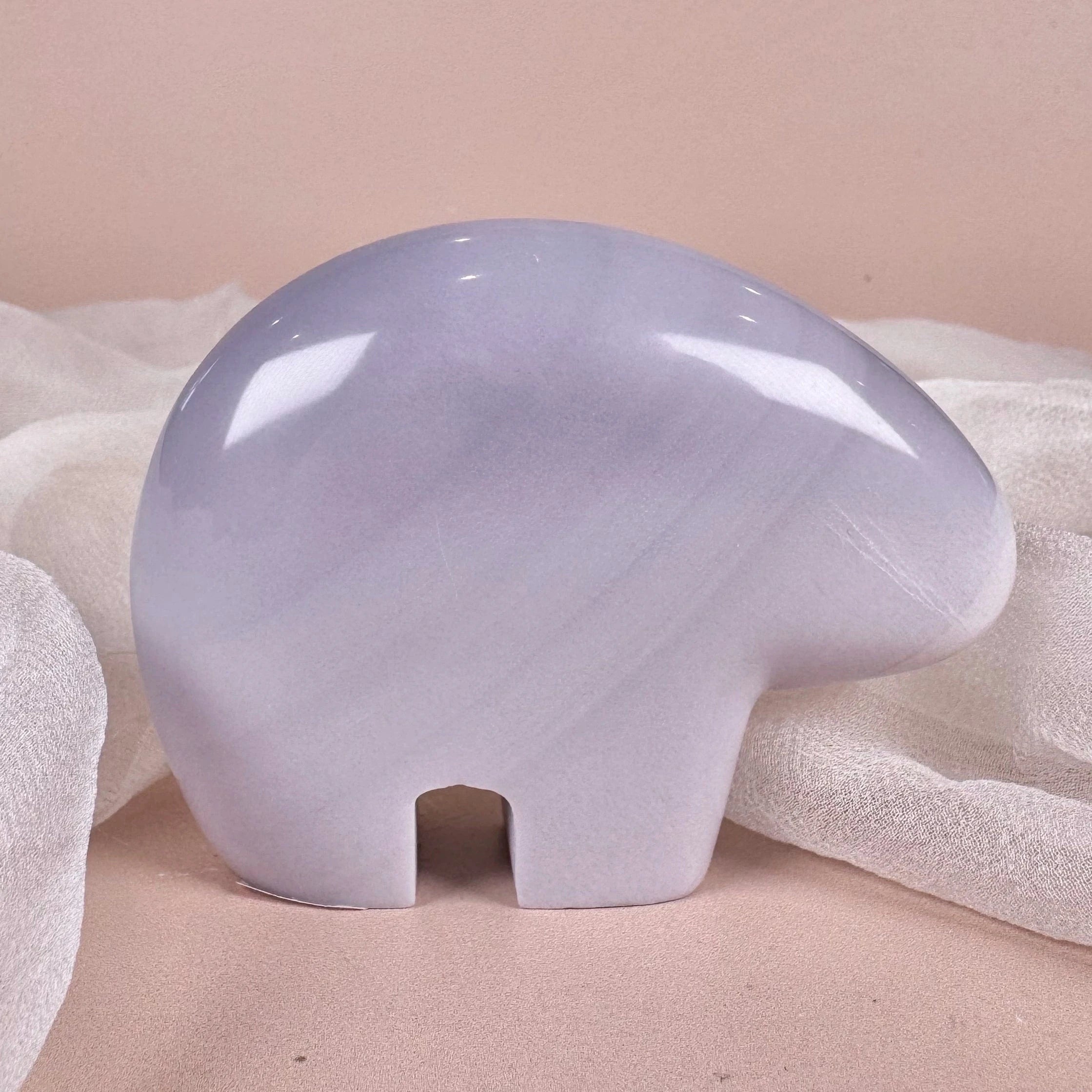 Esté Crystals crystal Lavender Fluorite Zuni Bear