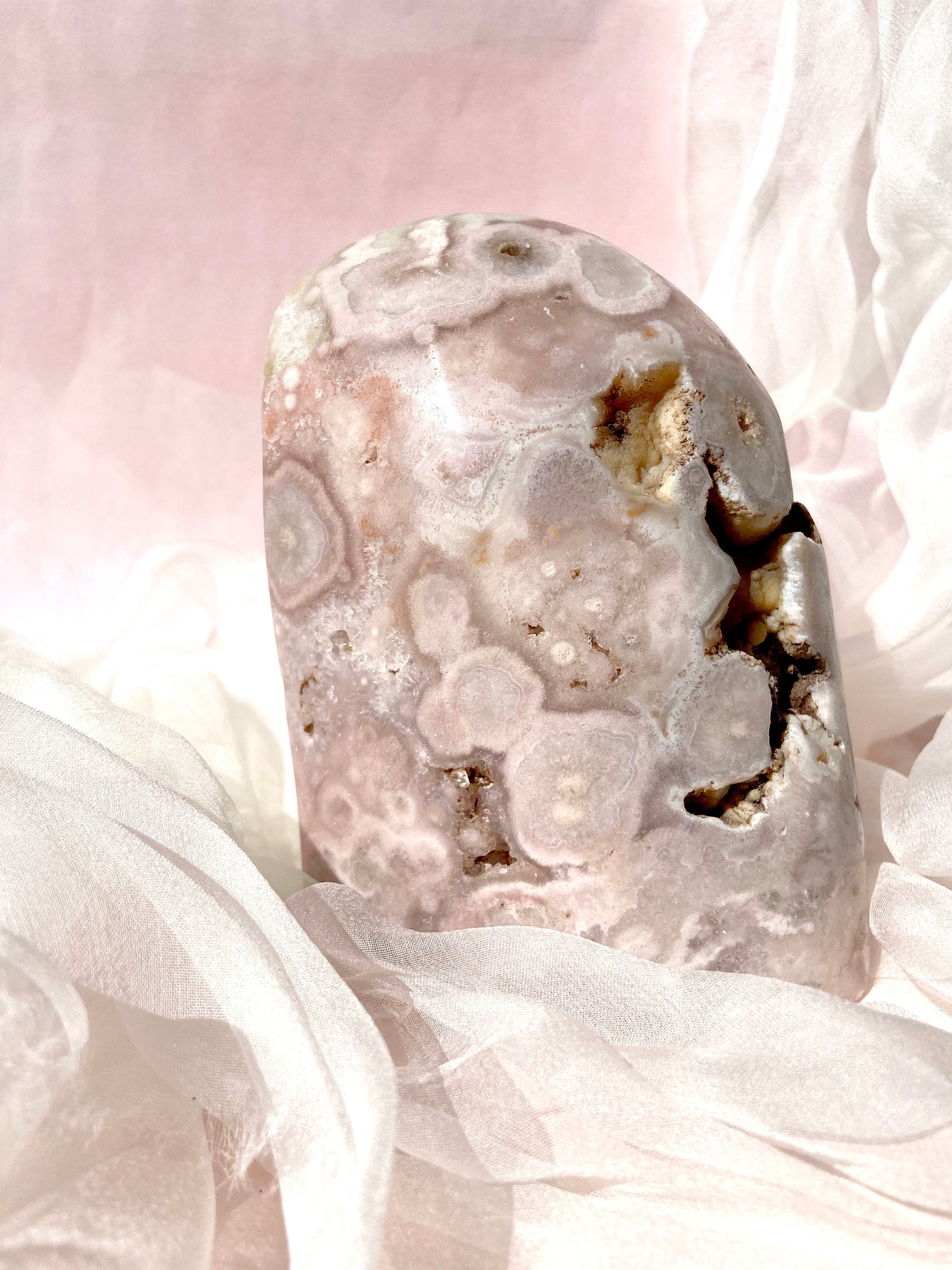 Esté Crystals crystal Pink Amethyst Freeform
