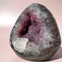 Esté Crystals crystal Pink Sugar Rainbow Amethyst Calcite Cut Base