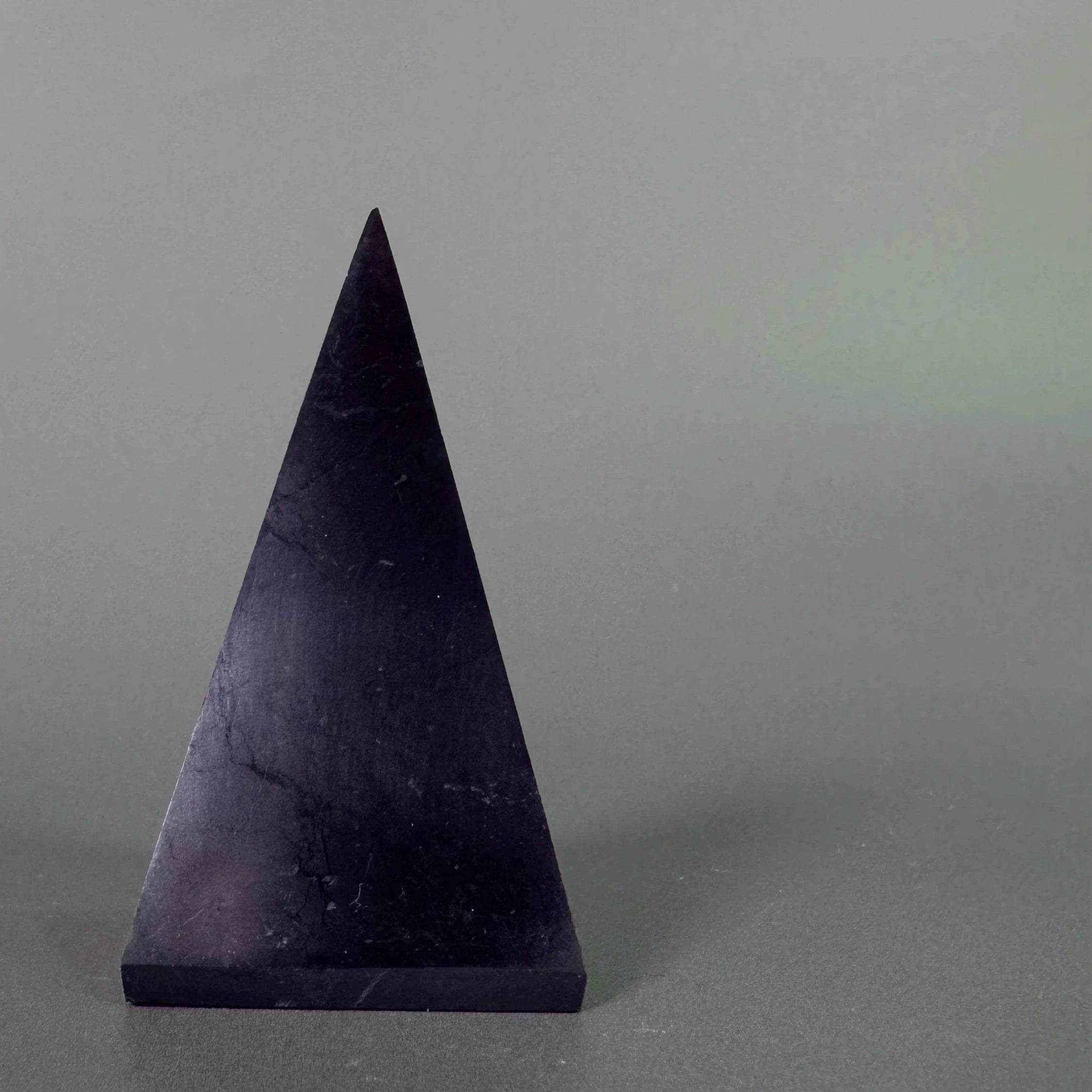 Esté Crystals crystal Shungite Pyramid