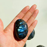 Esté Crystals crystal Labradorite Palmstone