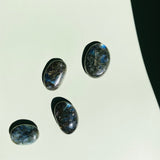 Esté Crystals crystal Labradorite Palmstone