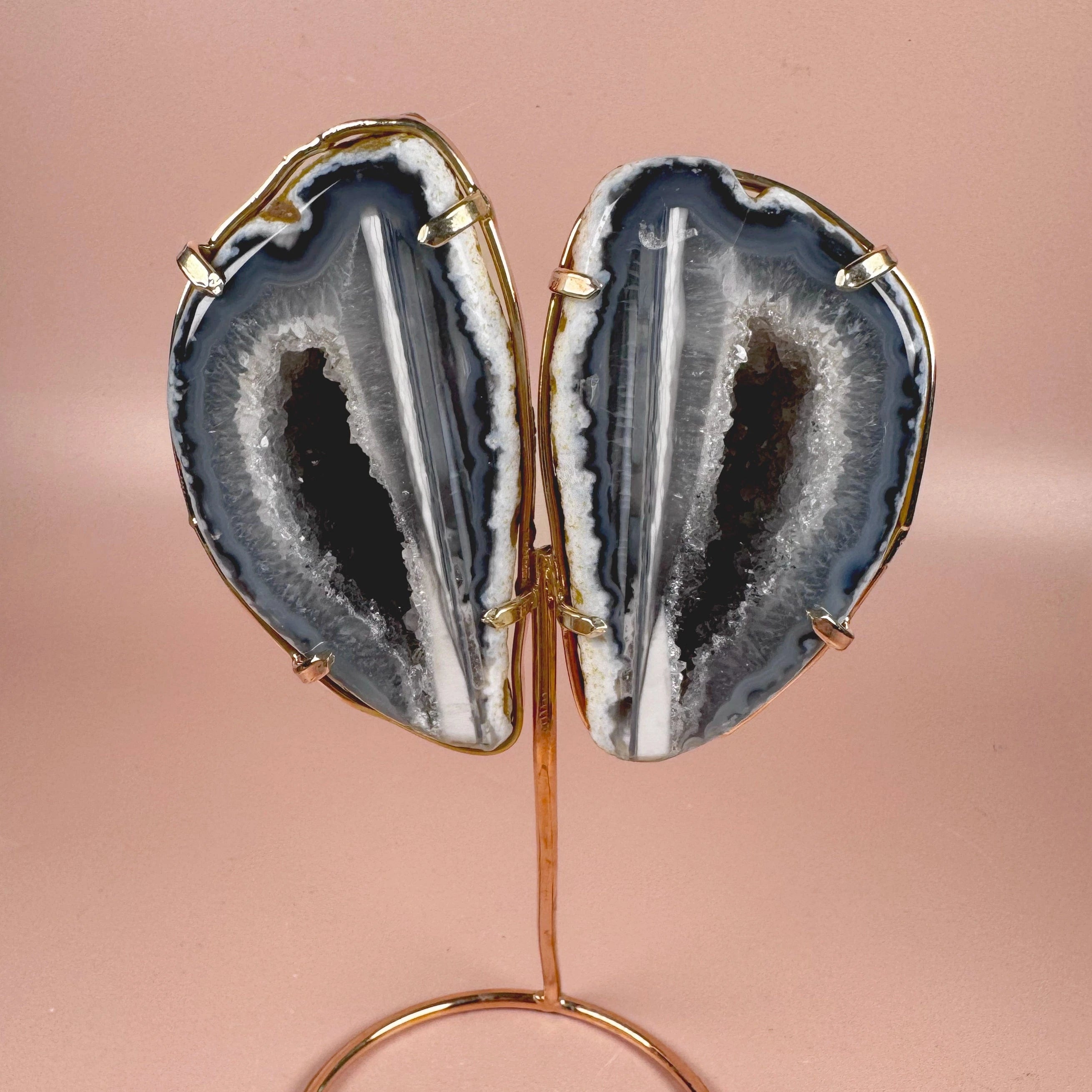 Esté Crystals crystal Agate Geode Wings with Stand