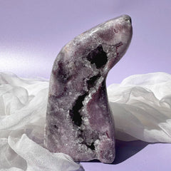 Esté Crystals crystal Ailsa Pink Amethyst Freeform