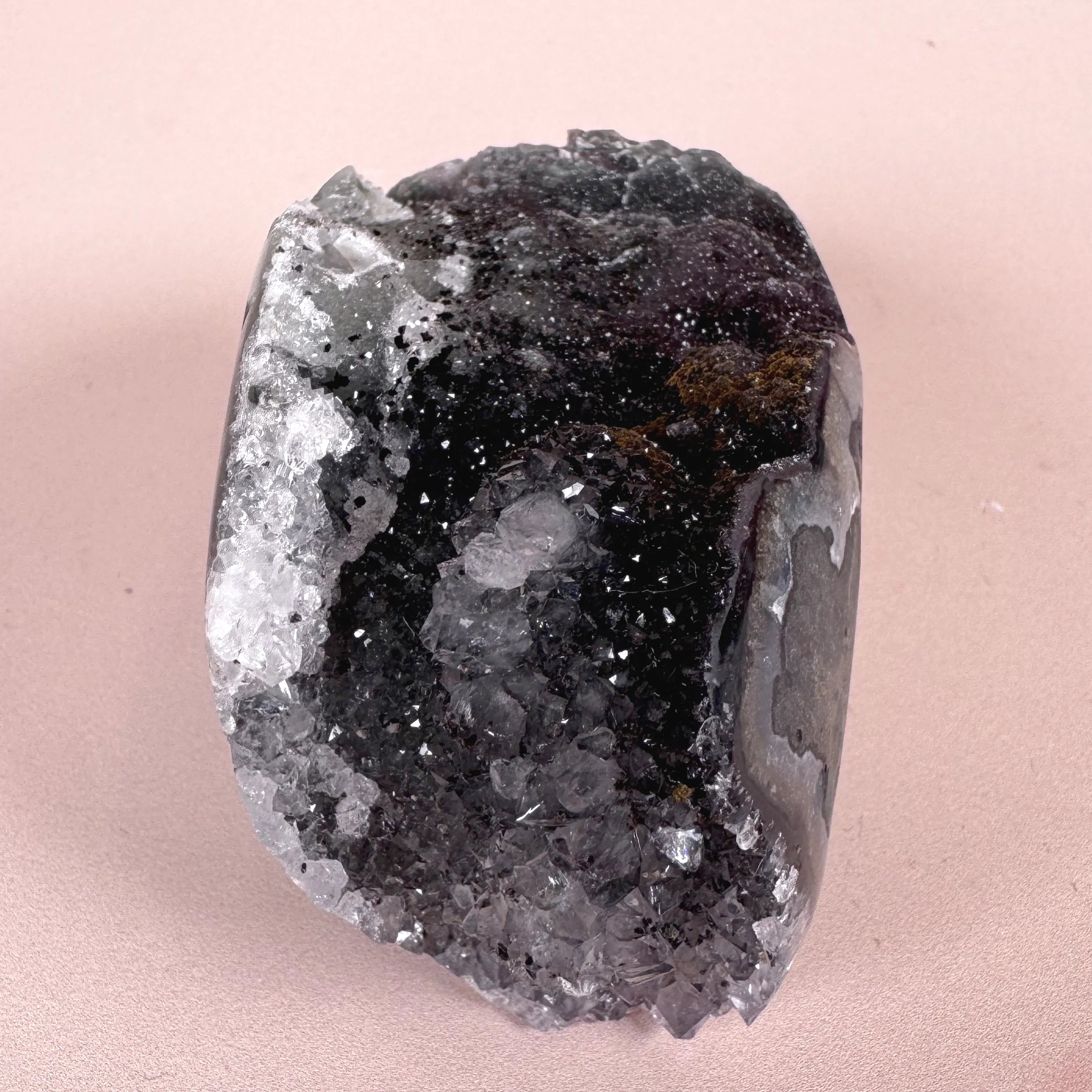 Esté Crystals crystal Black Sugar Amethyst Cut Base