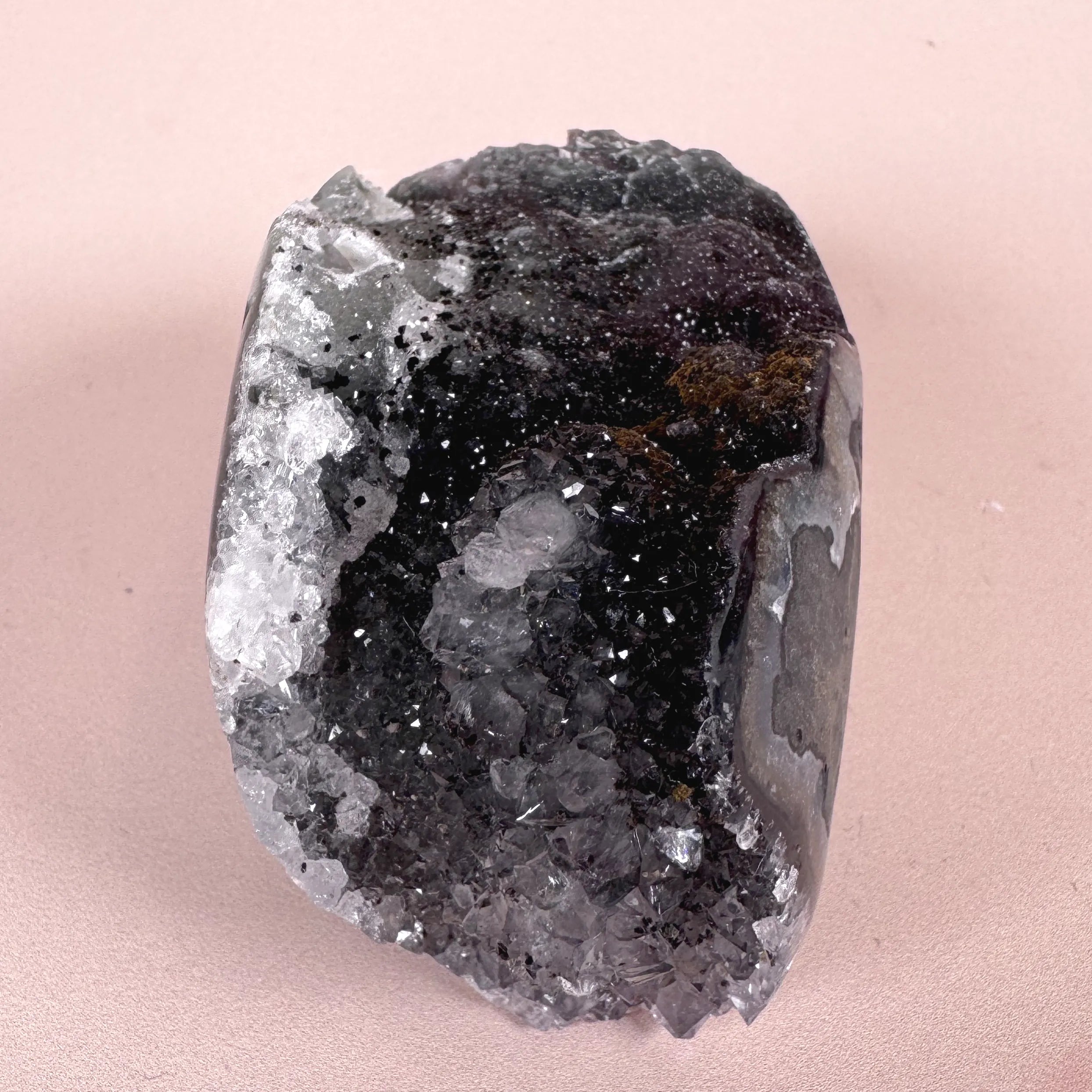 Esté Crystals crystal Black Sugar Amethyst Cut Base