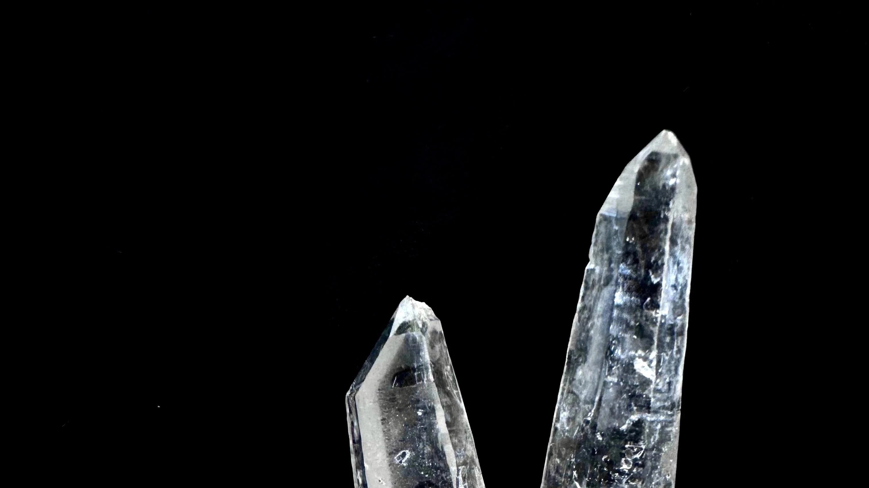 Esté Crystals crystal Diamantina Laser Quartz Statement Cluster on Spinning Stand