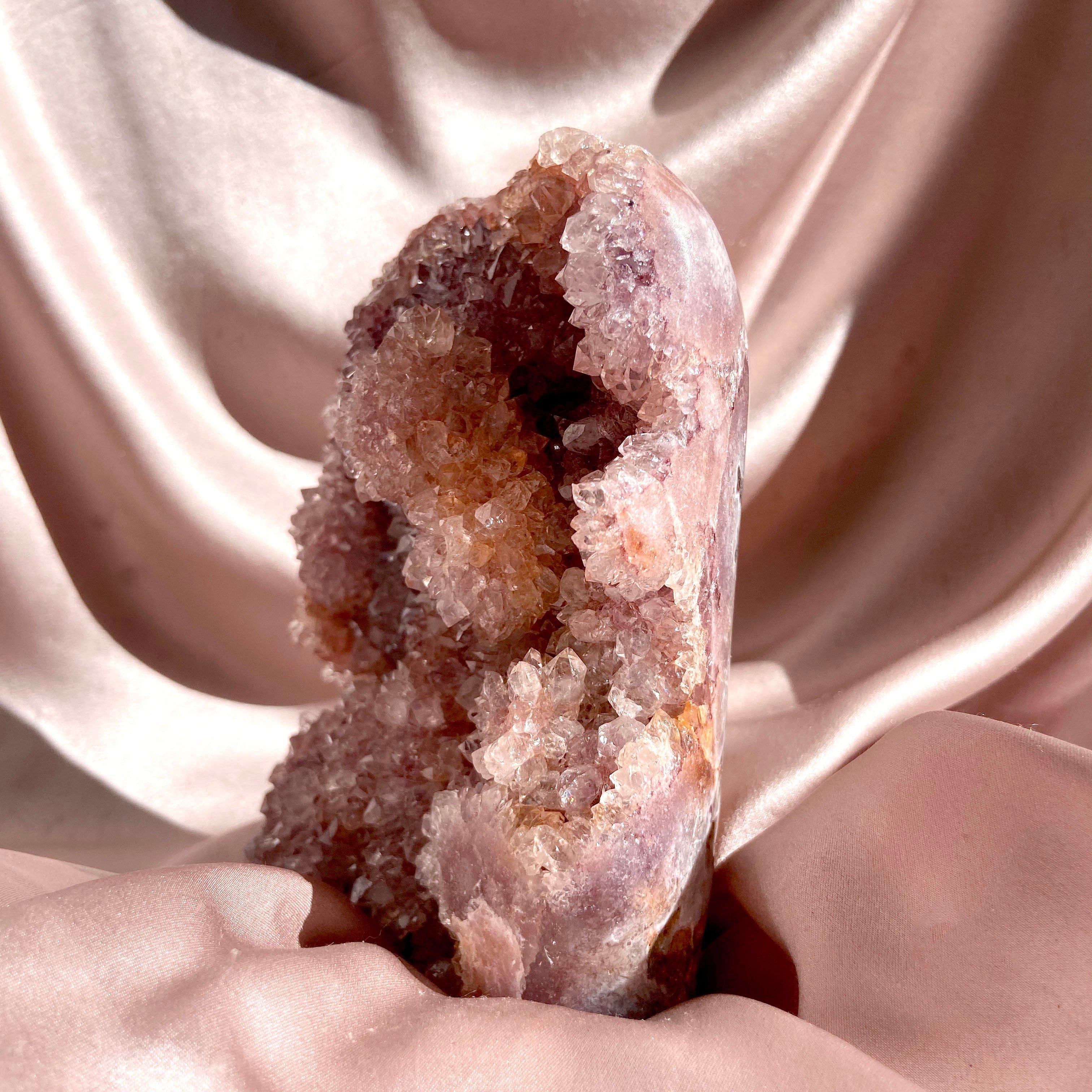Esté Crystals crystal Pink Amethyst Freeform