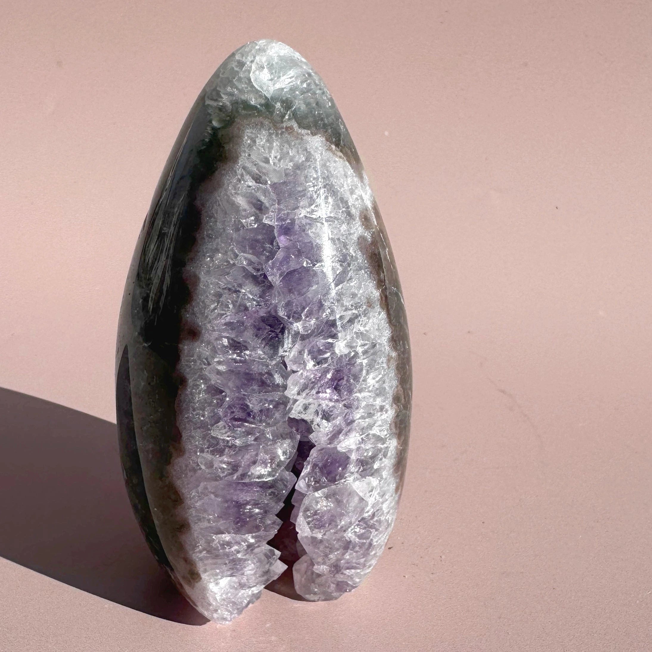 Esté Crystals crystal Purple and Green Self Standing Amethyst Egg