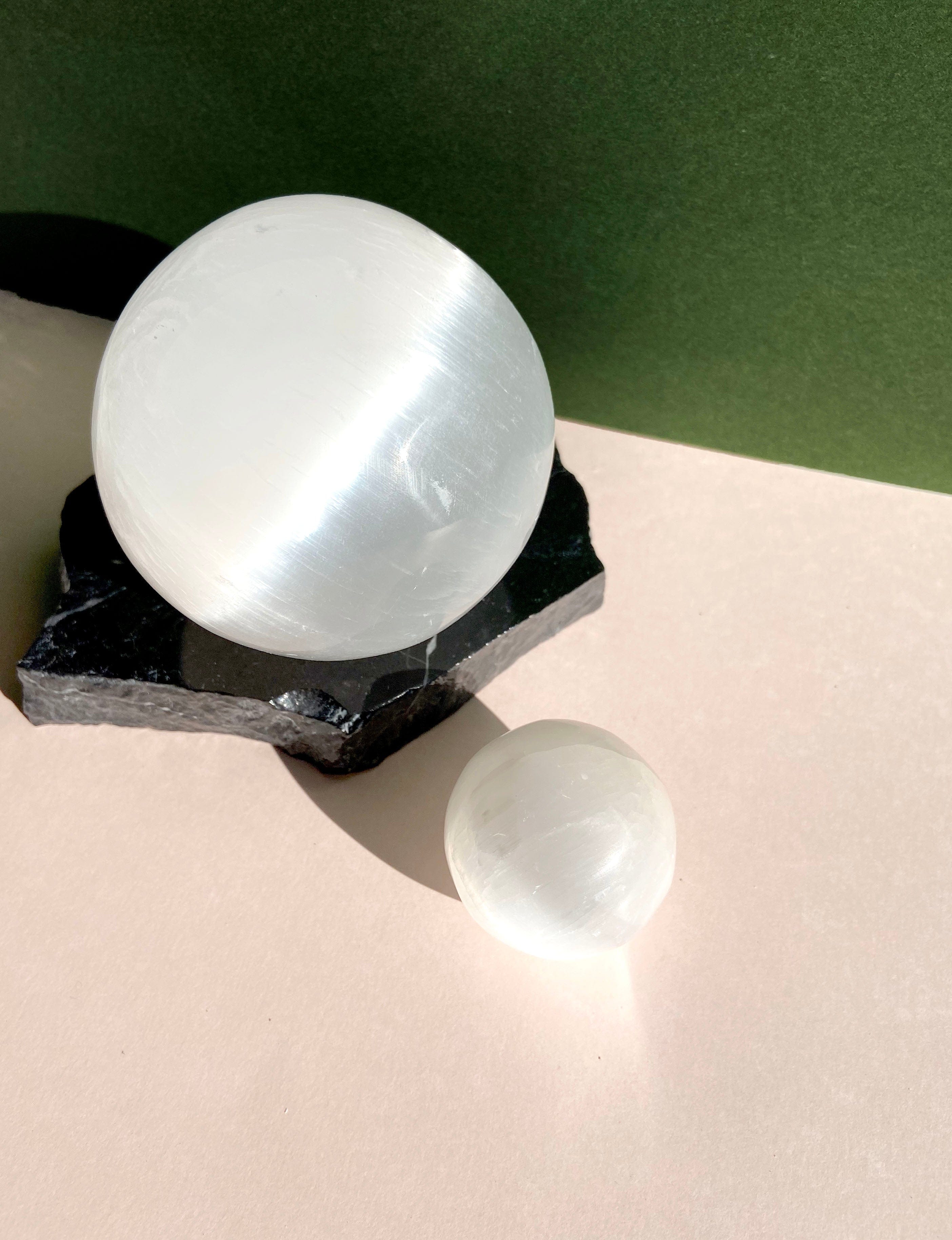 Esté Crystals crystal Selenite Crystal Spheres