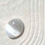 Esté Crystals crystal Selenite Palm