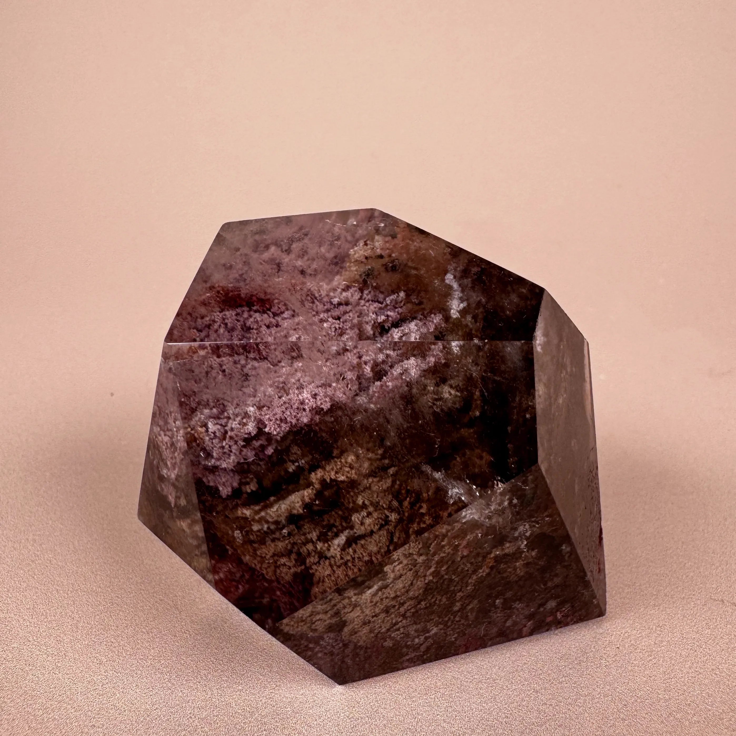 Esté Crystals crystal Smoky Freeform with Pink Lodolite