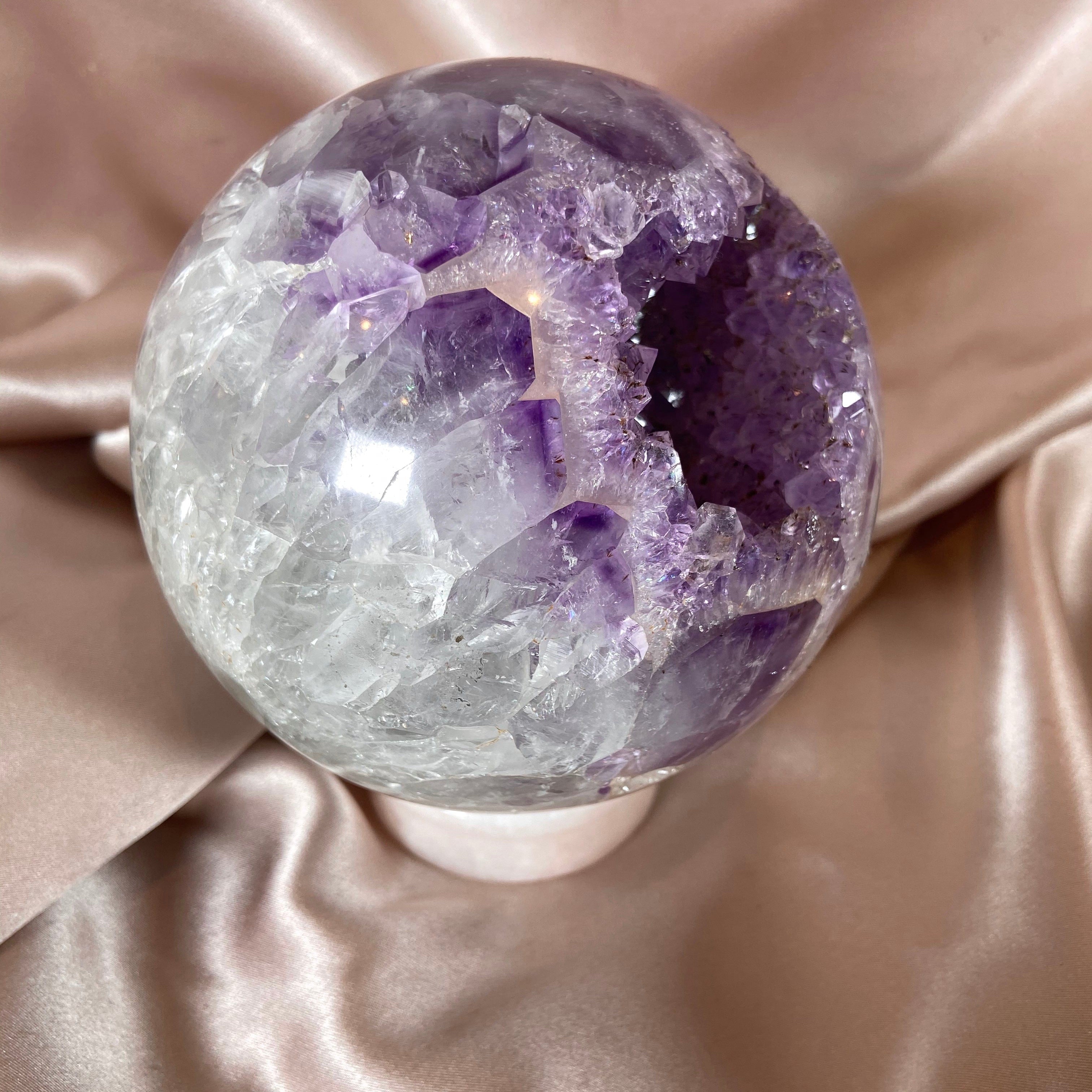 Esté Crystals crystal Large Amethyst Sphere